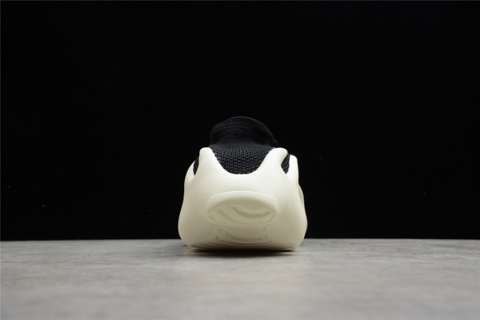 ad1d*s Y**zy 450 “cloud black”