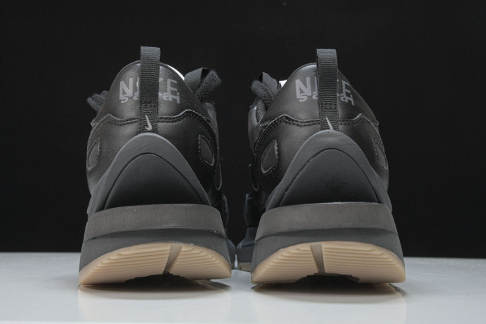Nike Vaporwaffle Sacai Black Gum DD1875-001