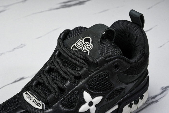 LV SNEAKER LOW  081501