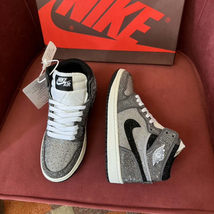 AIR JORDAN 1 RETRO  AJ-11