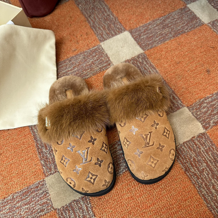 LV SLIPPERS
