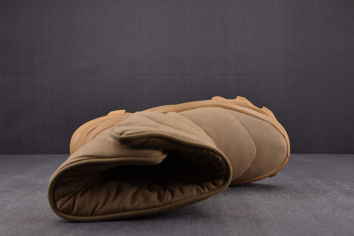 Y**zy nsltd boot  ‘khaki’   gx0054