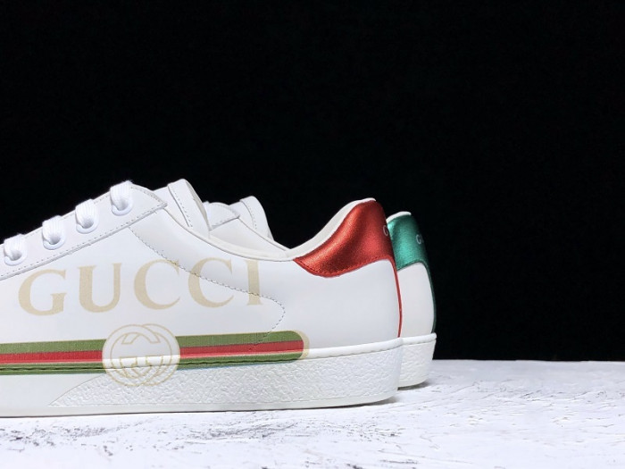 Gv*c ace embroidered low-top sneaker white with logo