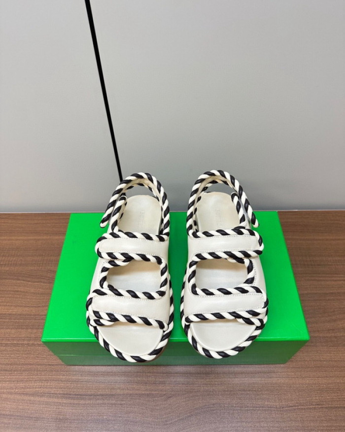 b0ttega Ven*ta  slides