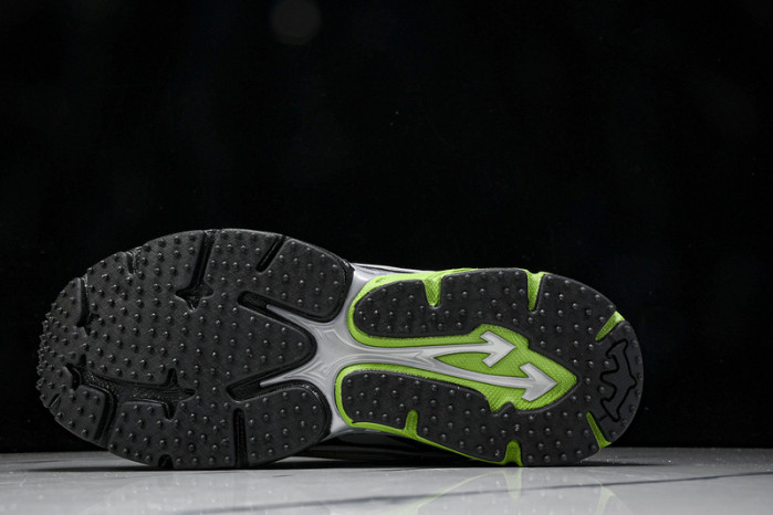 OF C/O  SNEAKER  FOR-022305