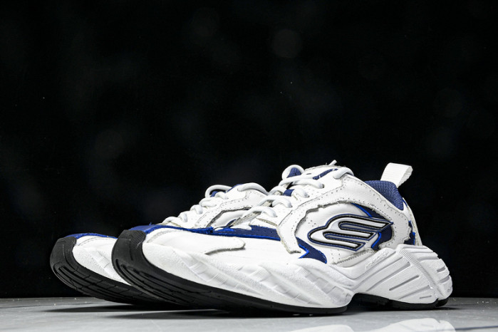 BLCG MONDAY  WDWTS4090