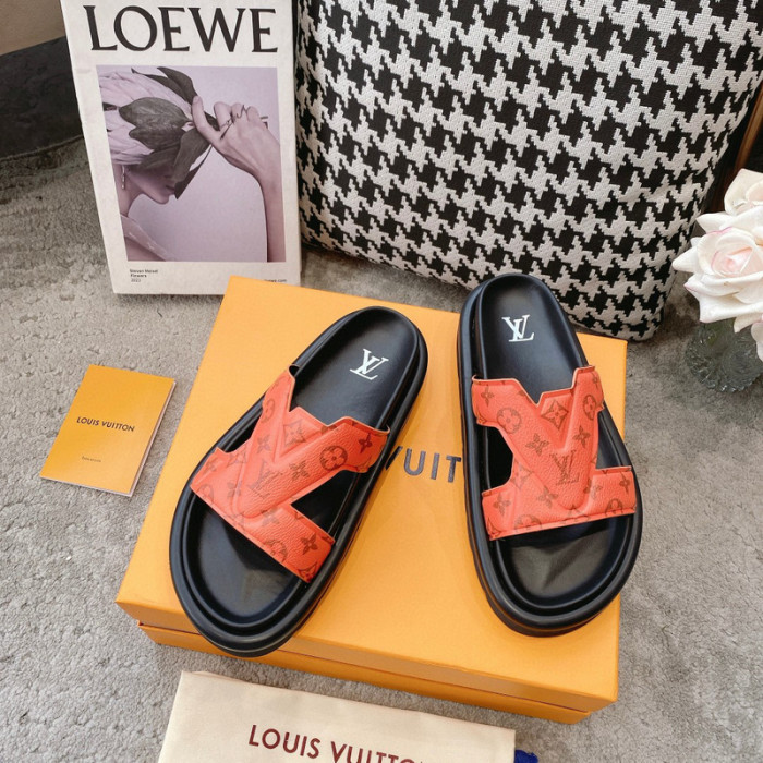 LV SLIPPERS