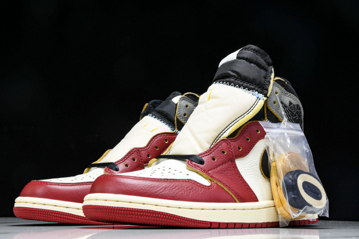 Union LA x Air Jordan 1 High OG “Chicago”  HV8563-600