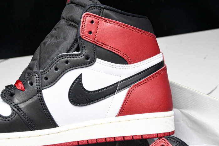 Air Jordan 1 High OG “Black Toe Reimagined”  DZ5485-106