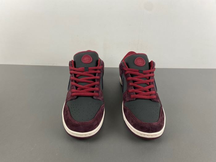 Riot Skateshop x Nike SB Dunk Low  FZ1289-200