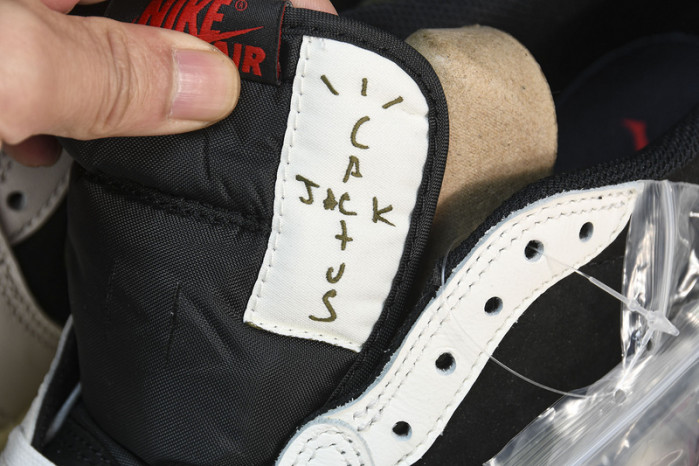 Air Jordan 1 Low OG SP DZ4137-106