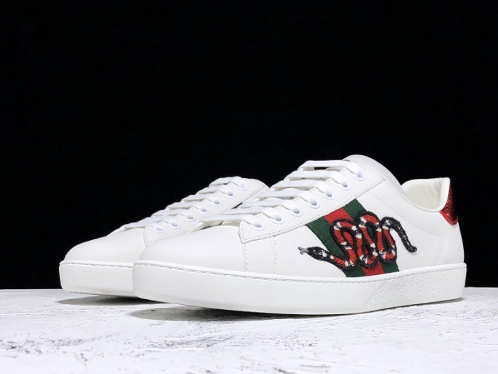 Gv*c ace embroidered low-top sneaker white with snake