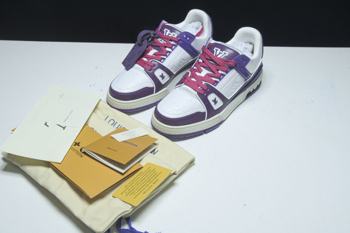 LV SNEAKER LOW YEE-006