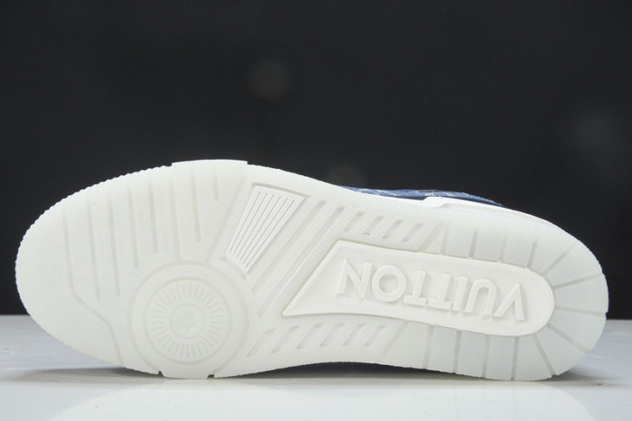 LV SNEAKER LOW YEE-010