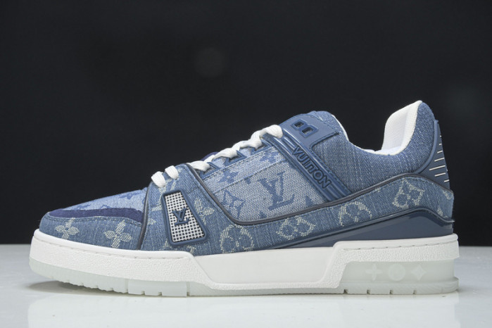 LV SNEAKER LOW YEE-010