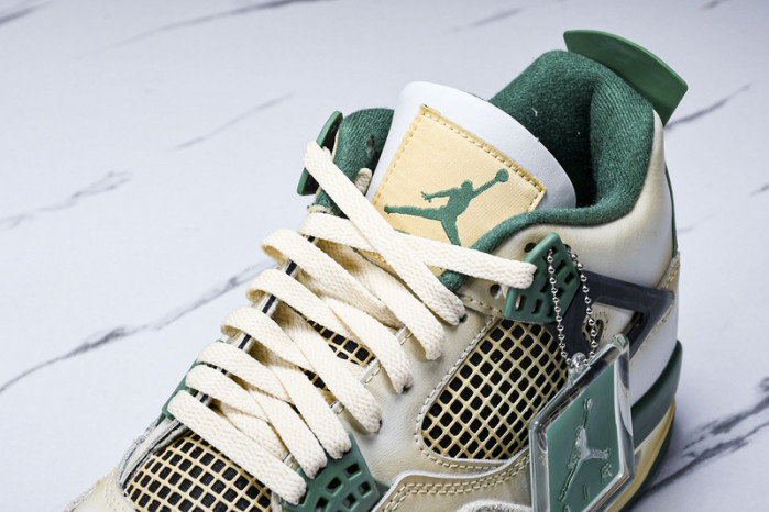 AIR JORDAN 4 RETRO    DC7770-106