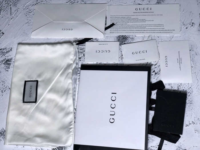 Gv*c trainer sneaker 550049 drw00 9022