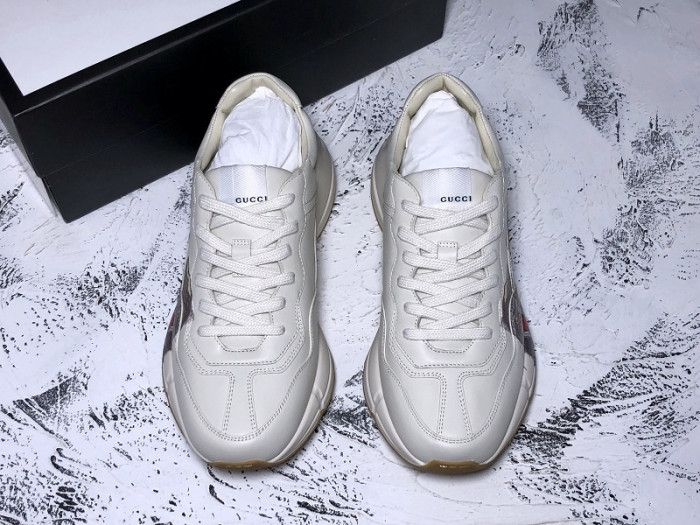 Gv*c trainer sneaker 576050 drw00 9014