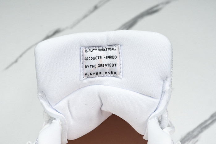 Air Jordan 11 Low WMNS “Legend Pink”   AH7860-160