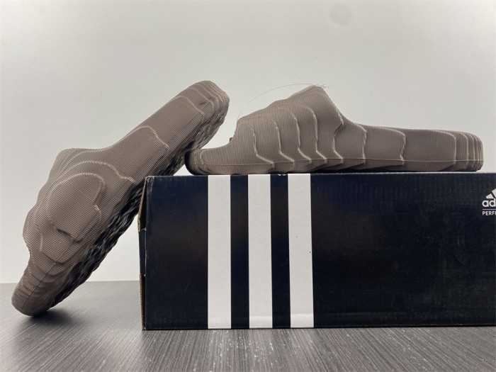 Ad1d*s new colleettion  660208