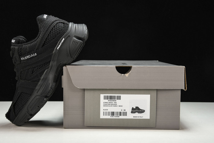 BLCG   PHANTOM  YEESHOES042801