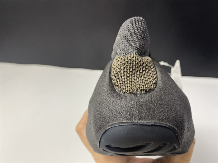 ad1d*s Y**zy 450 “dark slate”