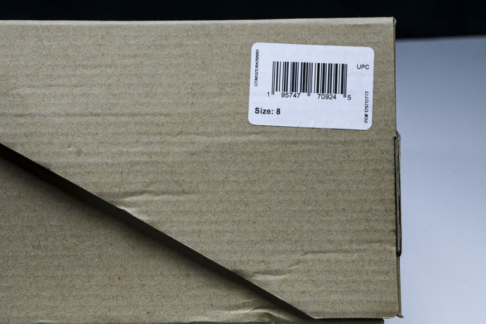 Y**zy foam runner  “desert sand” gv6843