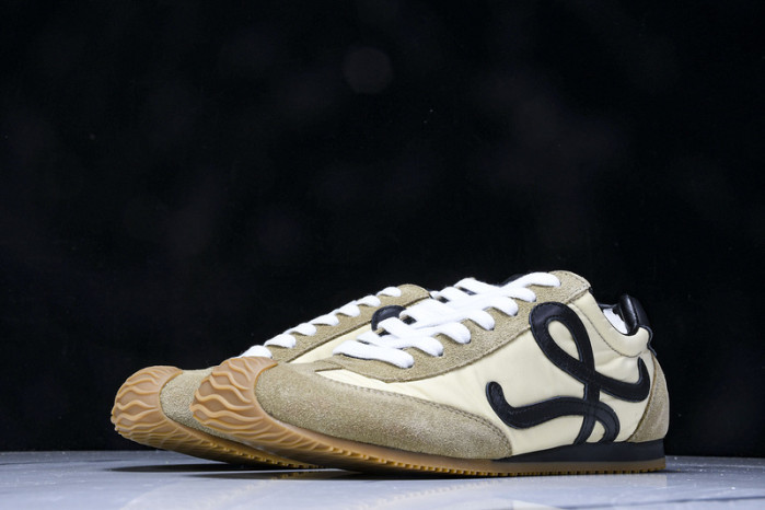 L*0ewe Ballet Runner  LW-FOR11