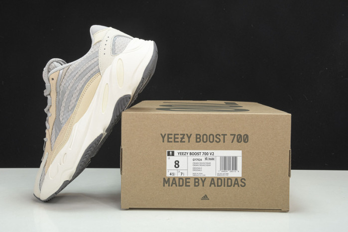 ad1d*s Y**zy boost 700 v2 cream gy7924