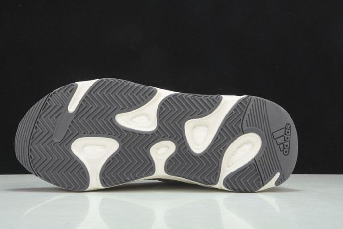 ad1d*s Y**zy boost 700 v2 cream gy7924