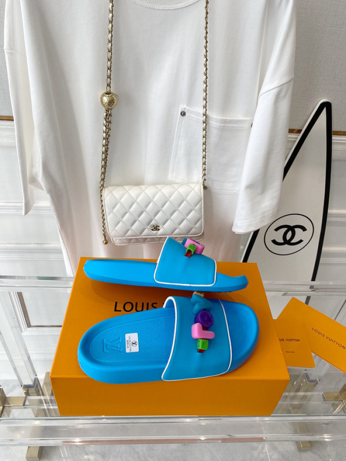 LV SLIPPERS