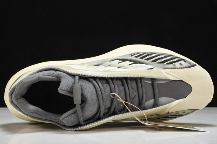 ad1d*s Y**zy 700 v3  fade id1674