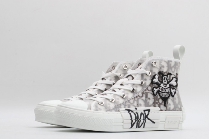 D10R B23 Oblique High Top Sneaker