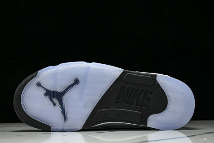 Air Jordan 5 Retro "White Metallic"   HQ7978-103