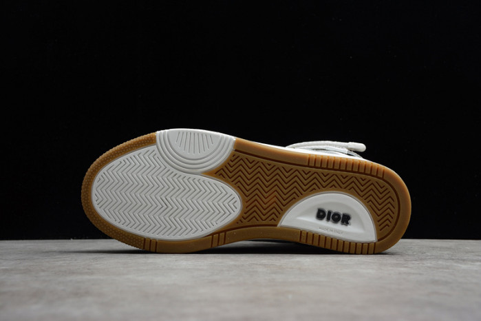 D10R B27 High Top Sneaker