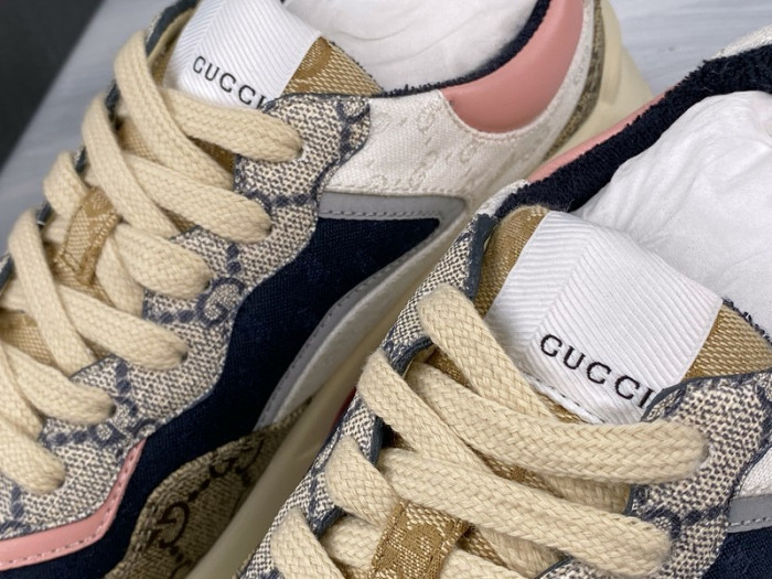 Gv*c rhyton vintage trainer sneaker 620185 99wf0 4371