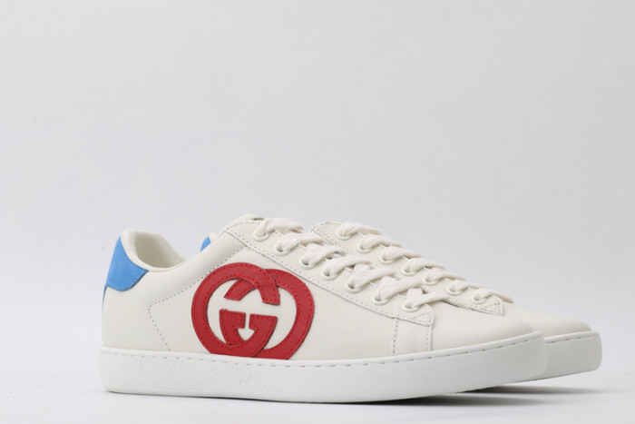 Gv*c ace embroidered low-top sneaker 431942a38g09066