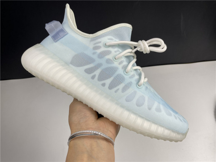 ad1d*s Y**zy boost 350 v2 