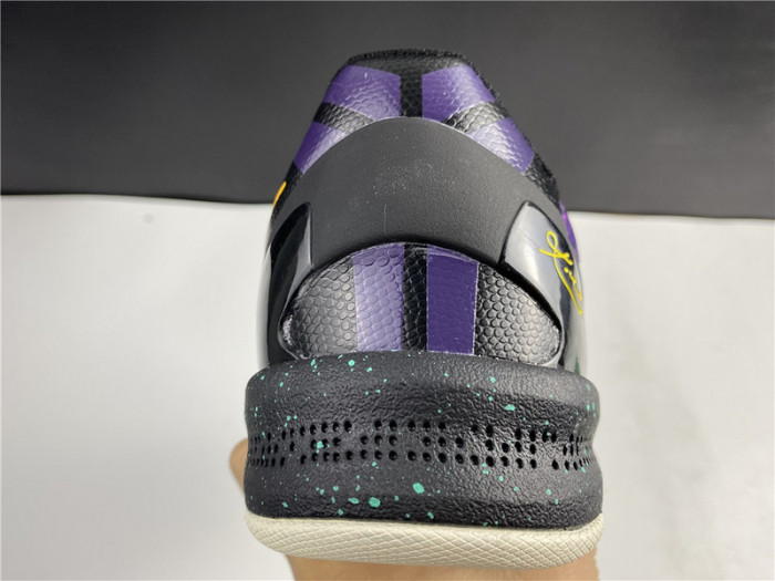 Nike Kobe 8 Easter 555035-302