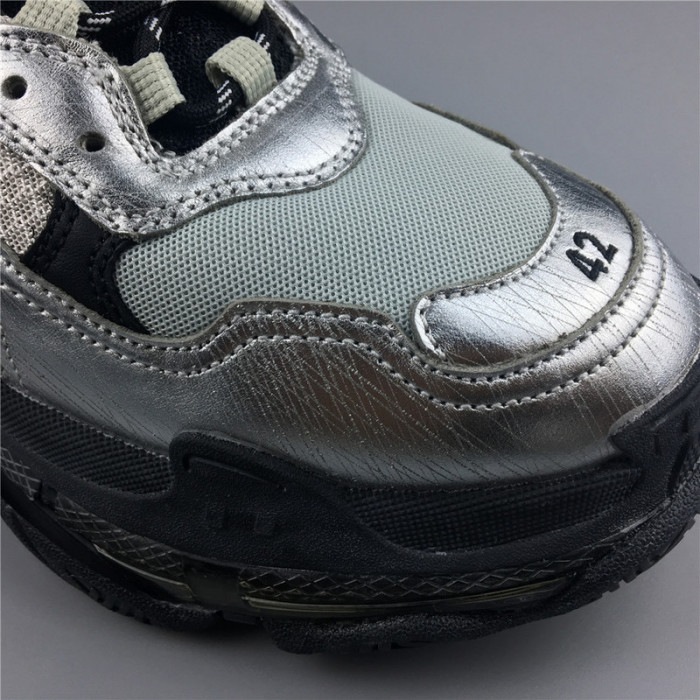 BLCG TRIPLE TRAINER ‘GRAY SILVER‘ 541624 W09E1 7320