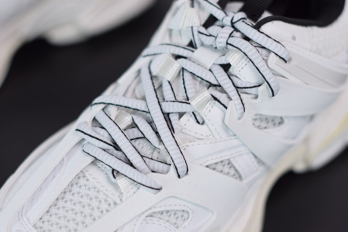 BLCG Track Trainer white and black 542436 W3AC1 9010