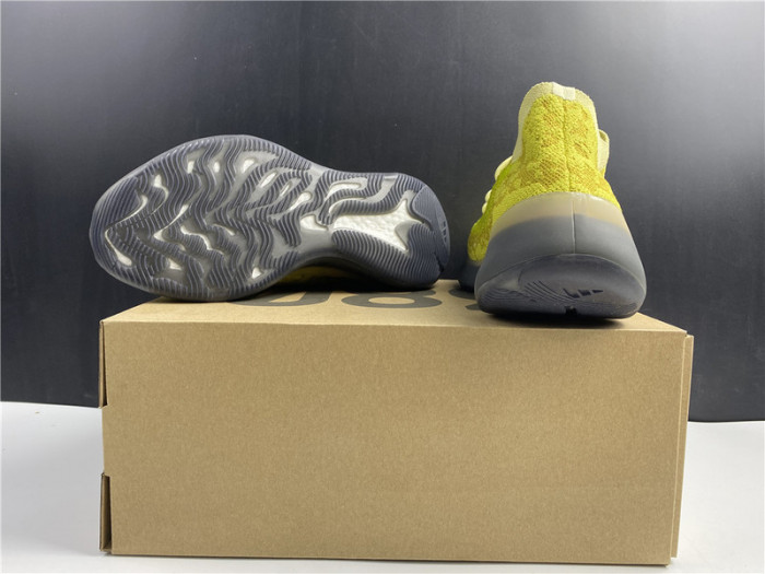 ad1d*s Y**zy boost 380 hylte glow fz4990