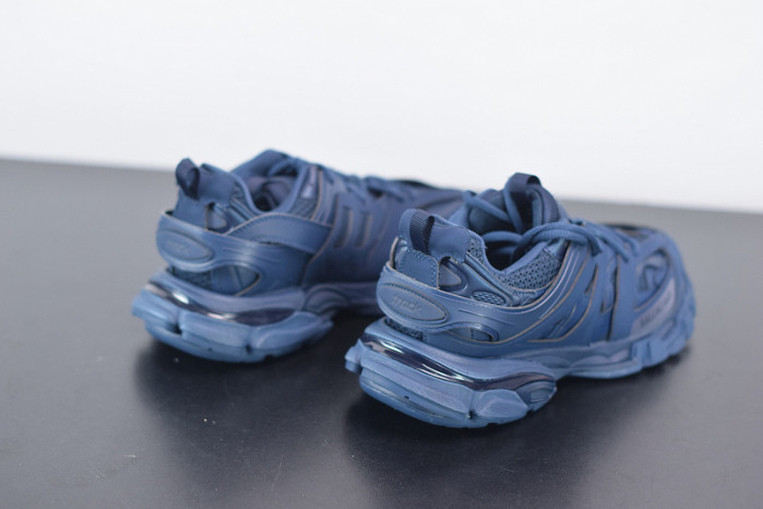 BLCG Track Trainer Dark Navy 542023 W2LA1 4107