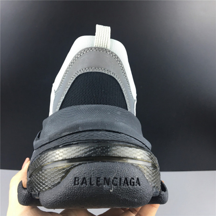 BLCG TRIPLE TRAINER ‘GRAY SILVER‘ 541624 W09E1 7320