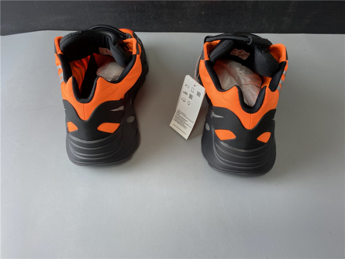 ad1d*s Y**zy boost 700 mnvn orange - fv3258