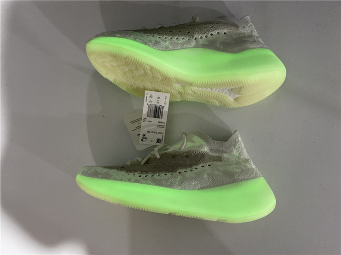 ad1d*s Y**zy boost 380 calcite glow gz8868