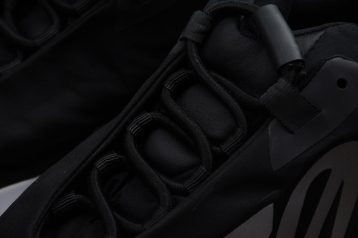 ad1d*s Y**zy boost 700 mnvn black and white  fv4445