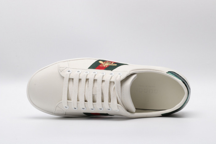 Gv*c ace embroidered low-top sneaker white with bee