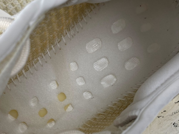 ad1d*s Y**zy boost 350 v2 “abez” fz5246