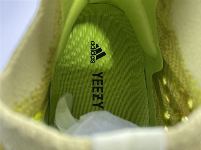 ad1d*s Y**zy boost 380 hylte glow fz4990